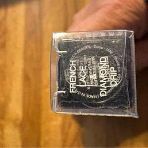 French Lace Diamond Drip eyeshadow